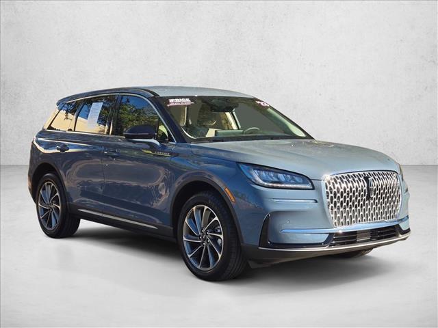 2023 Lincoln Corsair Standard photo 3