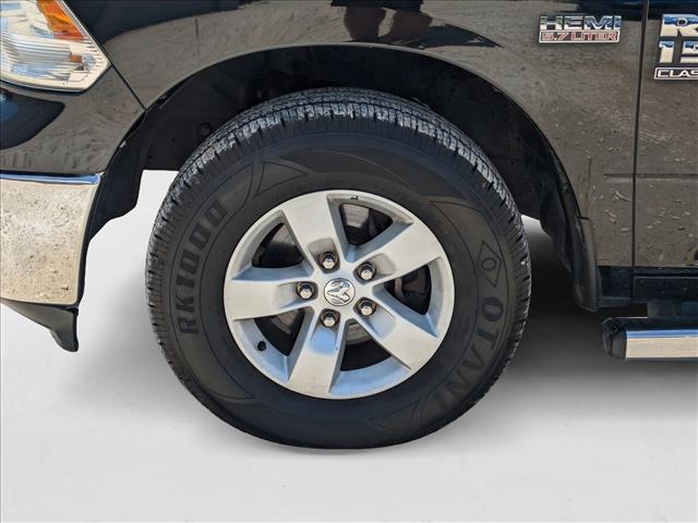 2020 Ram 1500 Classic SLT photo 4