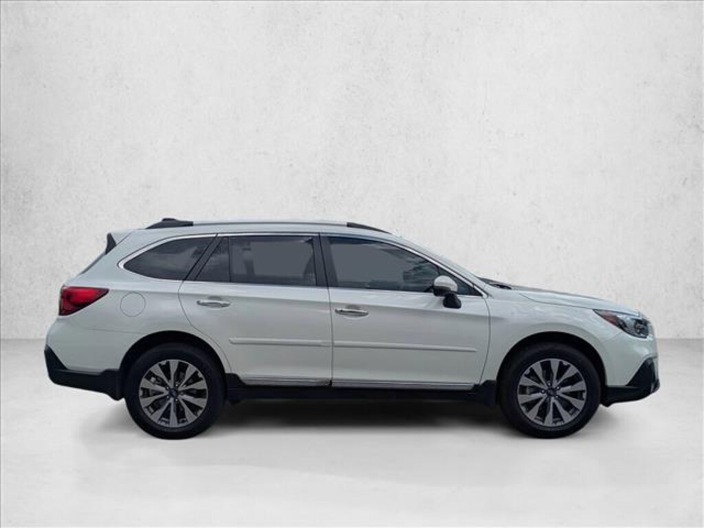 Used 2018 Subaru Outback 3.6R Touring with Starlink SUV