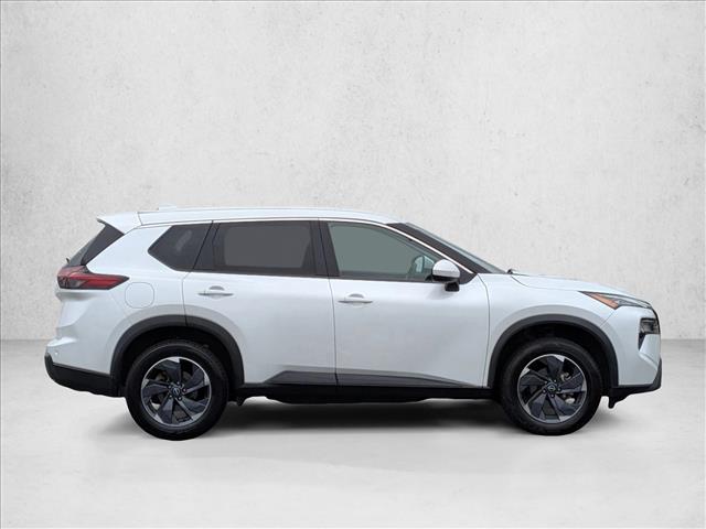 2024 Nissan Rogue SV photo 4