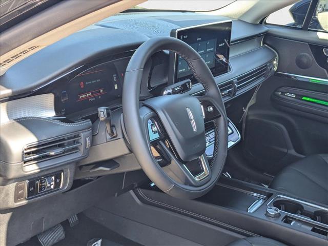 2025 Lincoln Corsair Premiere photo 3