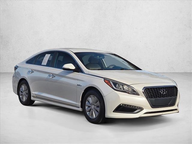2016 Hyundai Sonata Hybrid SE photo 3