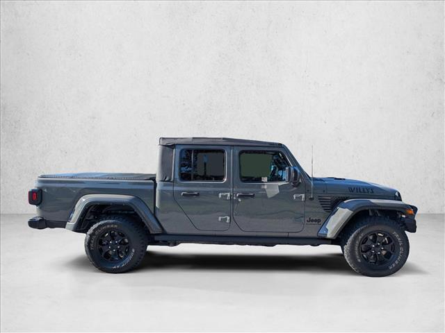 2021 Jeep Gladiator Willys Sport photo 4