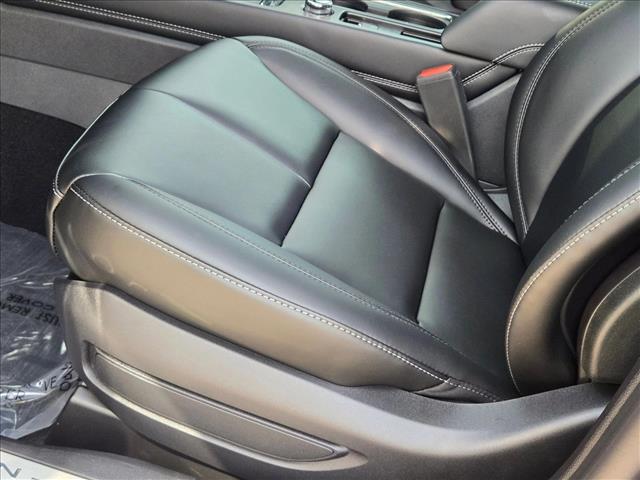 2025 Lincoln Corsair Premiere photo 3