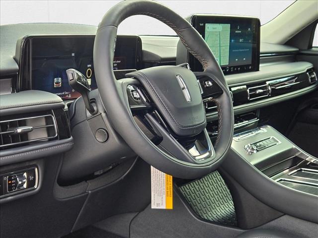2025 Lincoln Aviator Premiere photo 3