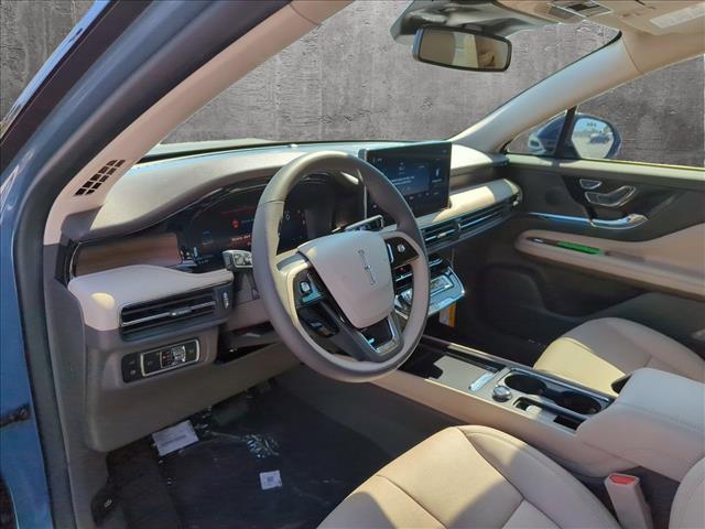 2024 Lincoln Corsair Grand Touring photo 3