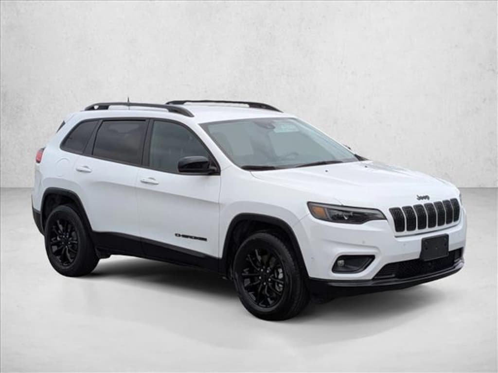 Used 2023 Jeep Cherokee Altitude Lux SUV