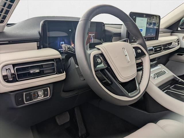 2025 Lincoln Aviator Reserve photo 3