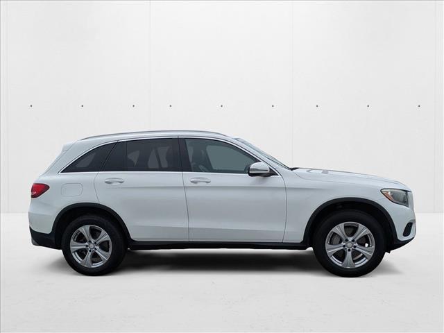 2017 Mercedes Benz GLC 300 photo 4