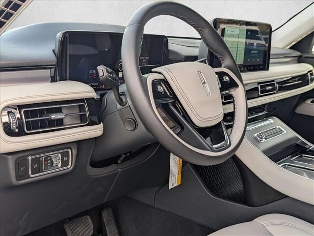 2025 Lincoln Aviator Premiere photo 2
