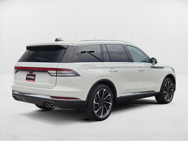 2025 Lincoln Aviator Reserve photo 2