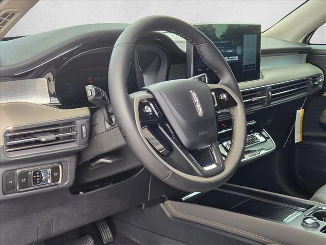 2026 Lincoln Corsair Premiere photo 3