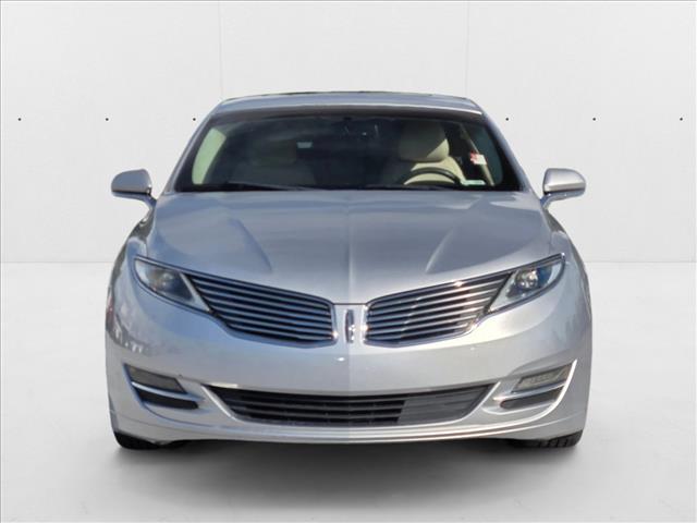 2016 Lincoln MKZ photo 2