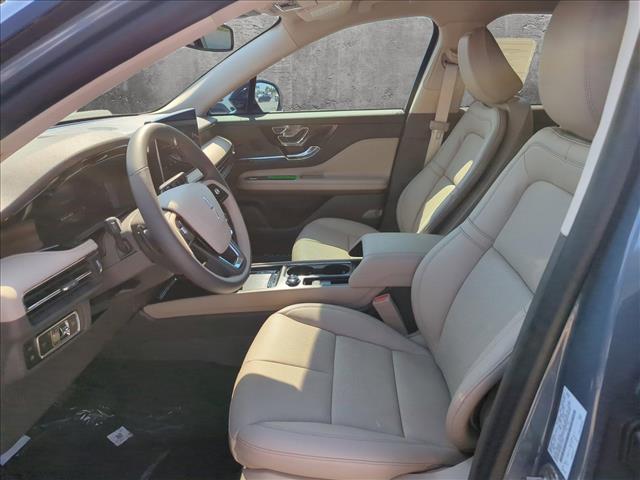 2024 Lincoln Corsair Grand Touring photo 4