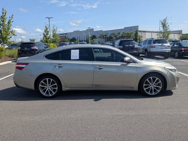 2015 Toyota Avalon XLE Touring photo 3