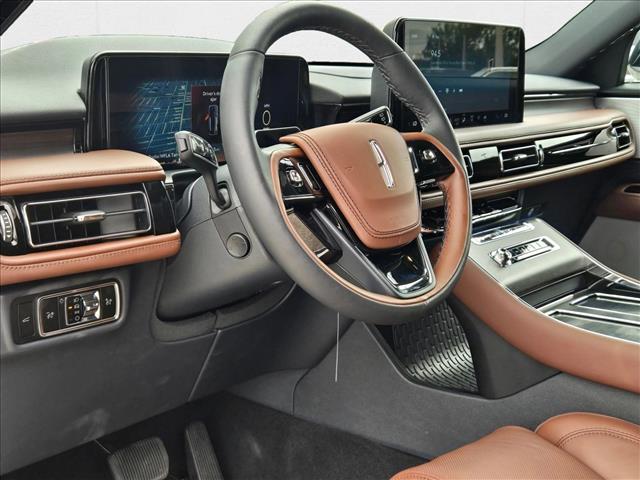 2025 Lincoln Aviator Reserve photo 3