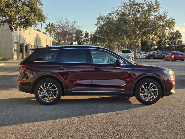 2020 Lincoln Corsair Standard photo 4