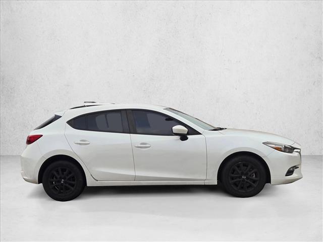 2018 Mazda Mazda3 Sport Hatchback photo 3
