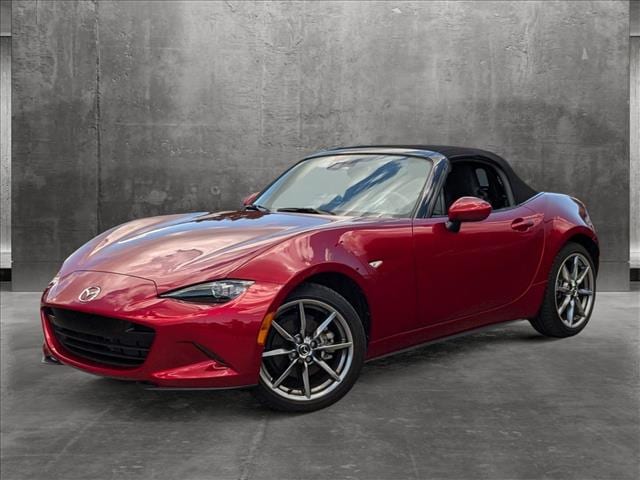 Used 2022 Mazda MX-5 Miata Grand Touring with VIN JM1NDAD71N0508329 for sale in Clearwater, FL