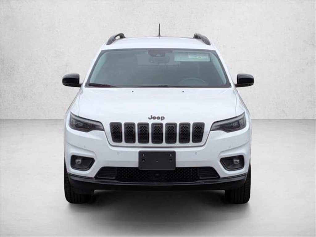 Used 2023 Jeep Cherokee Altitude Lux SUV