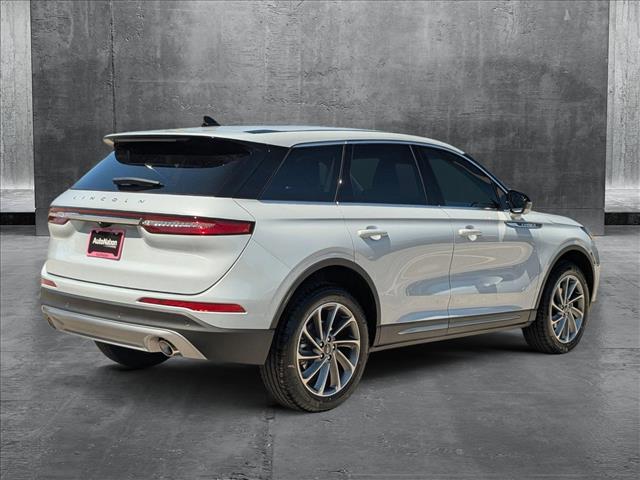 2025 Lincoln Corsair Premiere photo 2