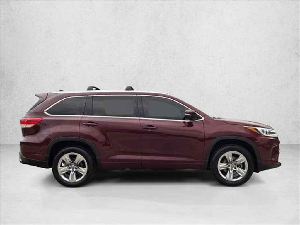 Used 2018 Toyota Highlander Limited V6 SUV