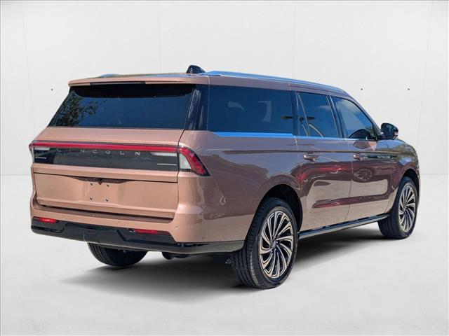 2025 Lincoln Navigator Black Label photo 2