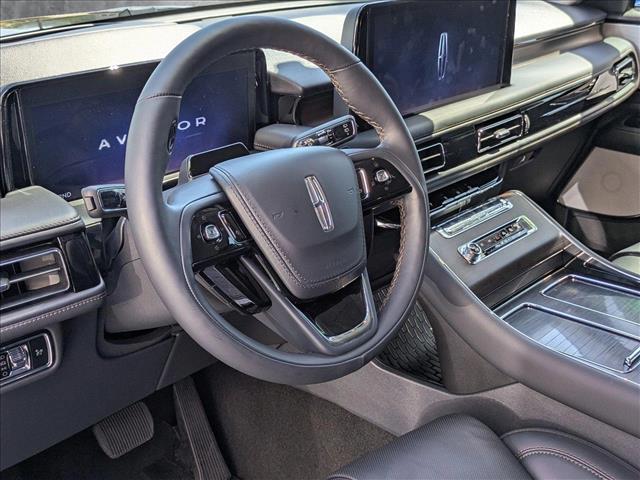 2025 Lincoln Aviator Reserve photo 3