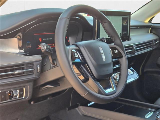 2025 Lincoln Corsair Premiere photo 3