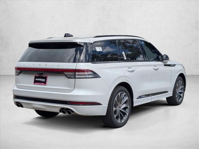 2025 Lincoln Aviator Premiere photo 2