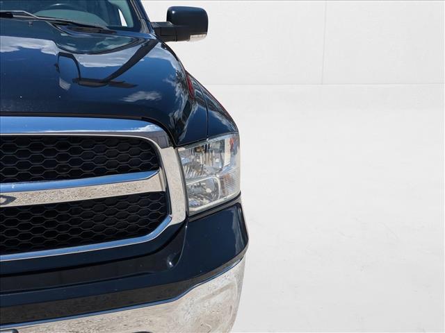 2020 Ram 1500 Classic SLT photo 3