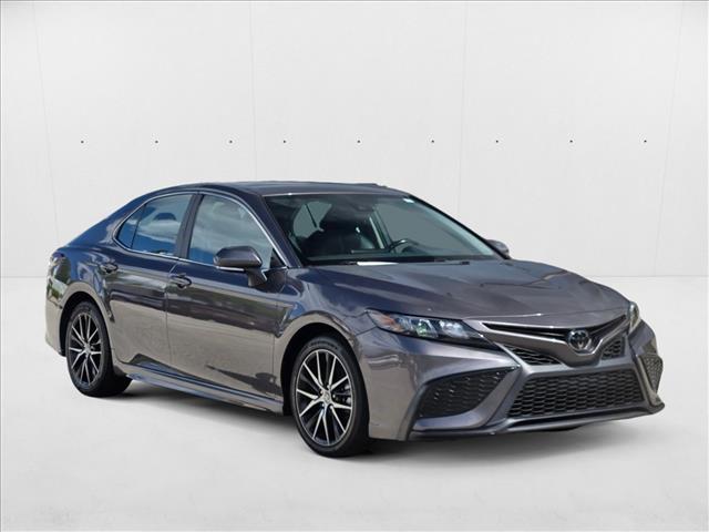 2023 Toyota Camry SE photo 3