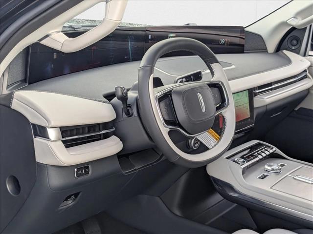 2025 Lincoln Navigator Reserve photo 3