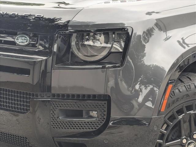 2022 Land Rover Defender 110 X photo 4