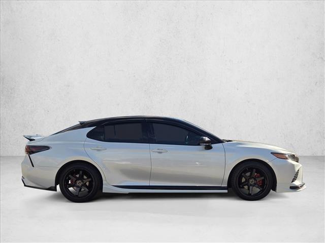 2018 Toyota Camry XSE photo 3