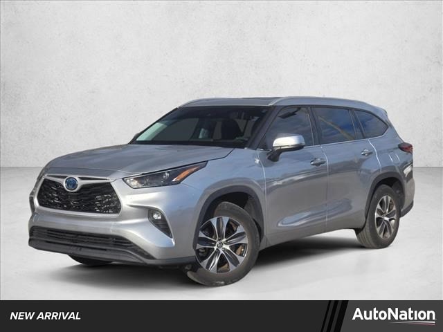 2022 Toyota Highlander XLE's photo