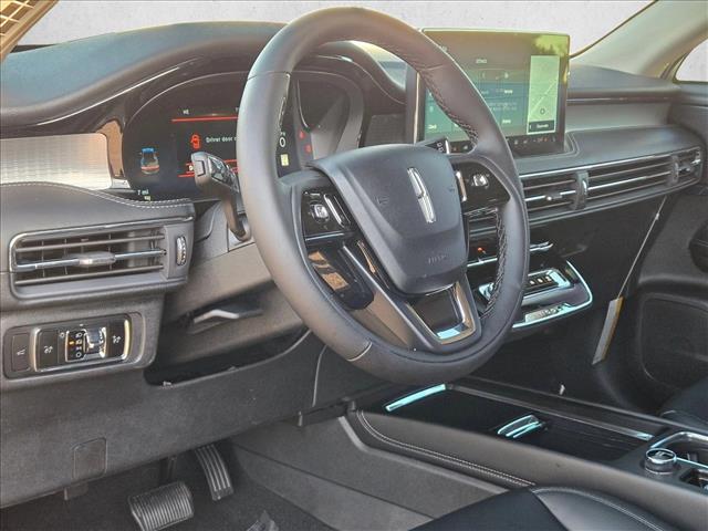 2026 Lincoln Corsair Premiere photo 3