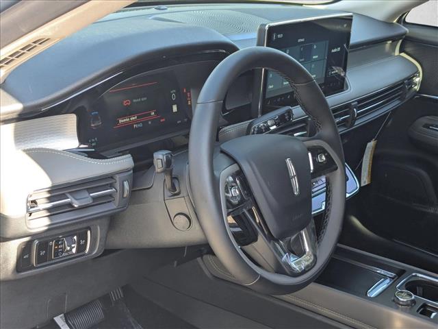 2026 Lincoln Corsair Premiere photo 3