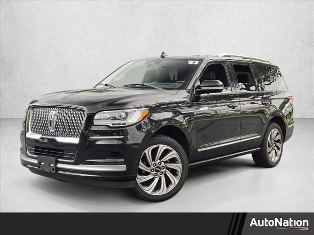 2023 Lincoln Navigator Reserve's photo
