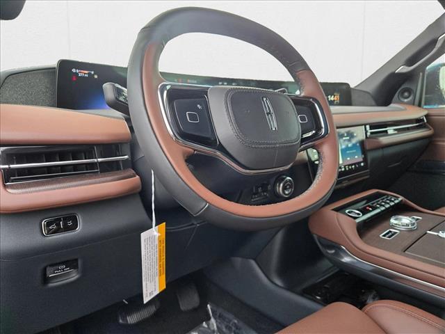 2025 Lincoln Navigator Reserve photo 3