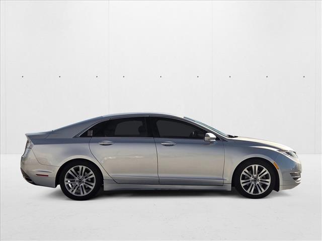 2016 Lincoln MKZ photo 4