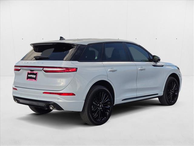 2025 Lincoln Corsair Premiere photo 2