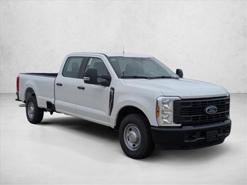 New 2025 Ford F-250 XL Truck Crew Cab