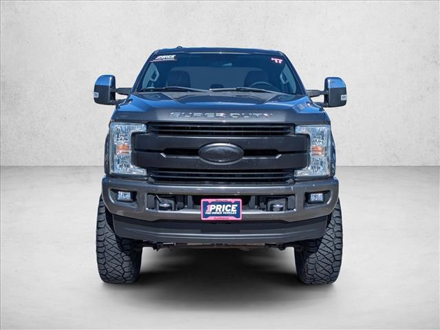 2017 Ford F-250 XLT photo 2