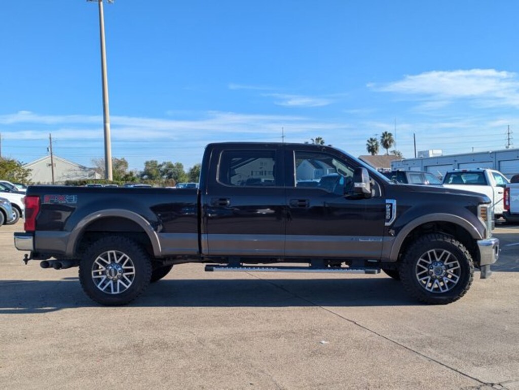 Used 2018 Ford F-250 LARIAT Truck Crew Cab