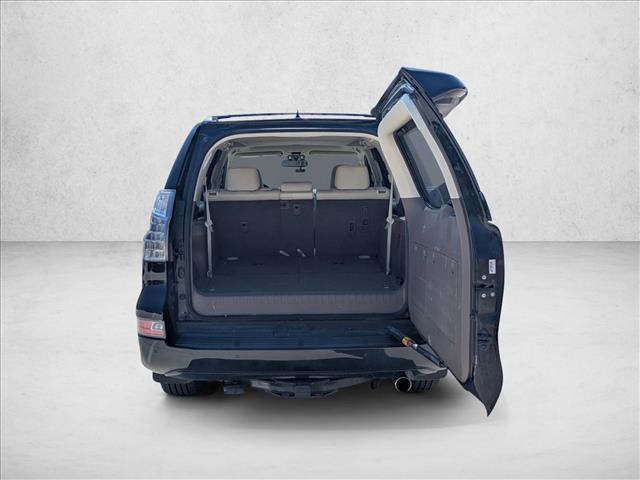 2019 Lexus GX 460 photo 3