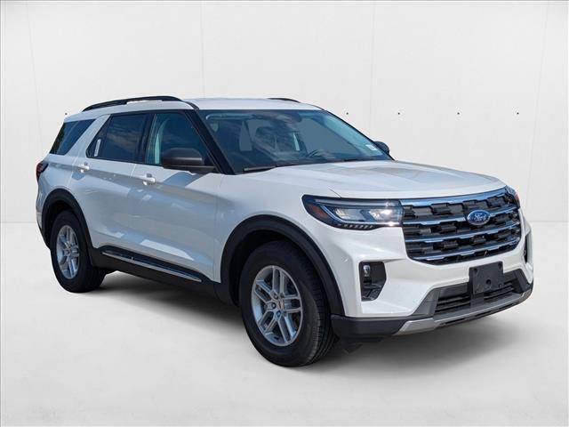 2025 Ford Explorer photo 3
