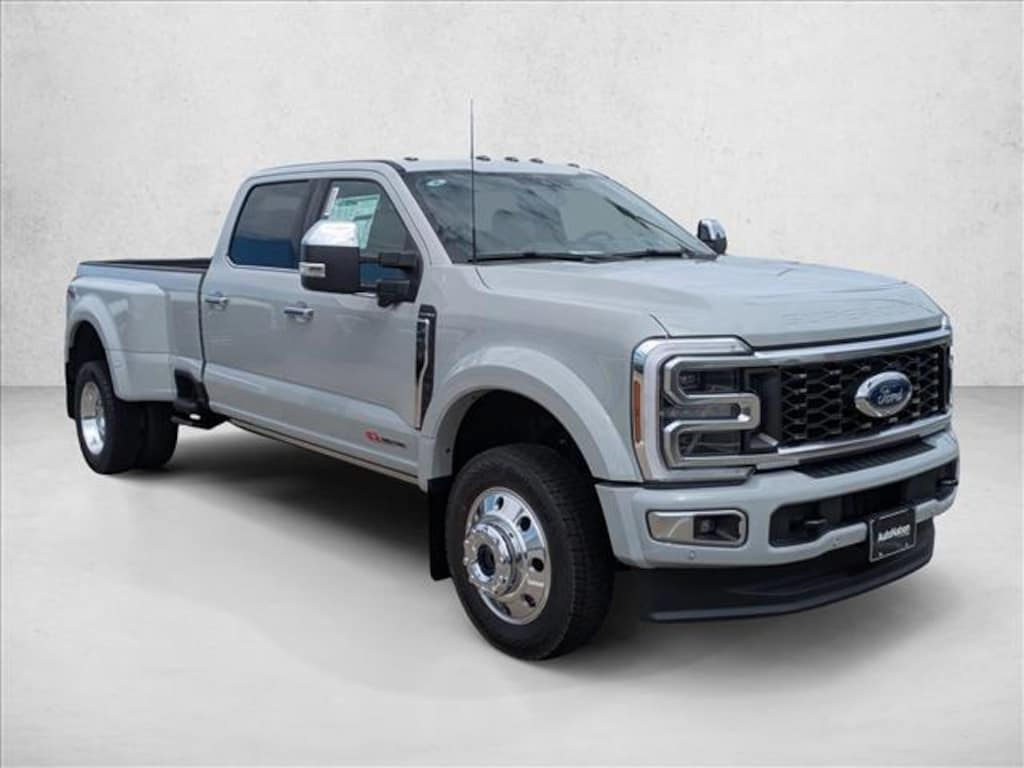 New 2026 Ford F-450 Platinum Truck Crew Cab
