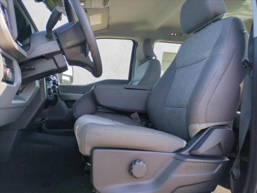 New 2026 Ford F-250 XL Truck Crew Cab