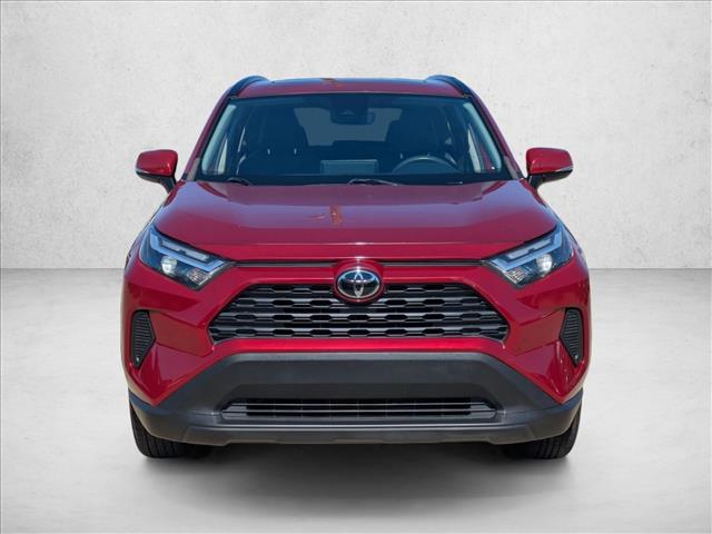 2022 Toyota RAV4 XLE photo 2